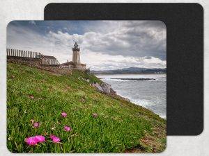 Alfombrilla para ordenador con un paisaje del faro de Avilés Asturias